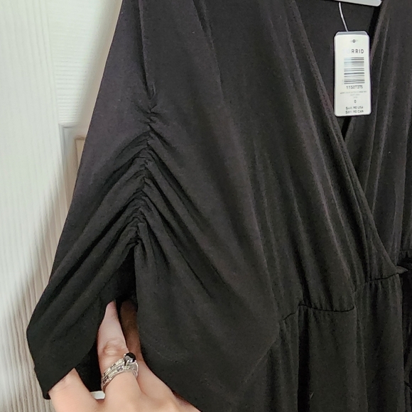 TORRID NWT Splid Black Faux Wrap Maxi Dress Size 0 - Picture 3 of 6